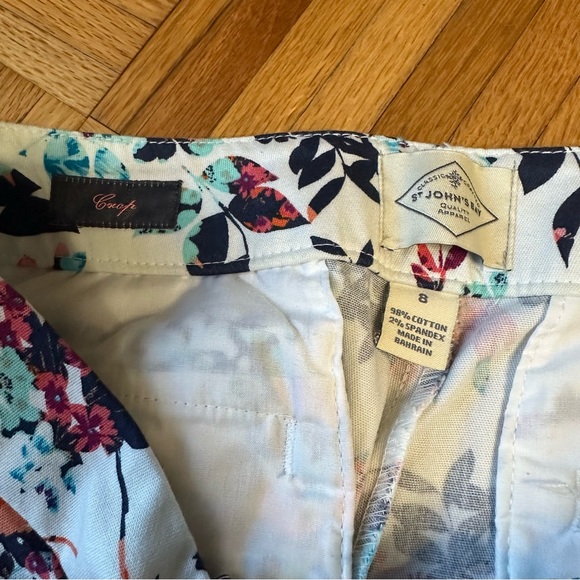 St. john’s Bay Business Casual White Floral Capri Size 8 - Picture 2 of 6